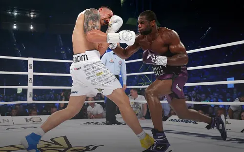 «Моё хозяйство в порядке – я проверял». Усик припомнил «позорный» удар от Дюбуа