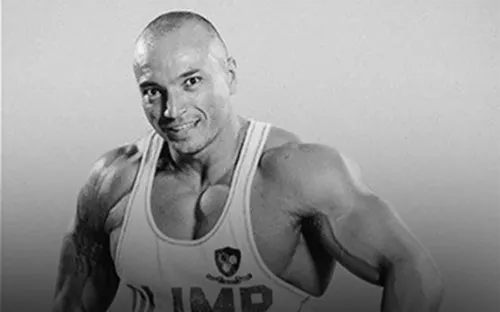 Чемпиона мира убили в пьяной уличной драке. Вместе с преступником срок получил полицейский