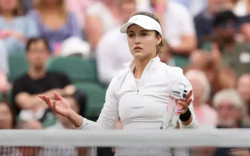 Против Калинской было всё: травмы, Рыбакина и даже крыша. Анна билась 55 минут