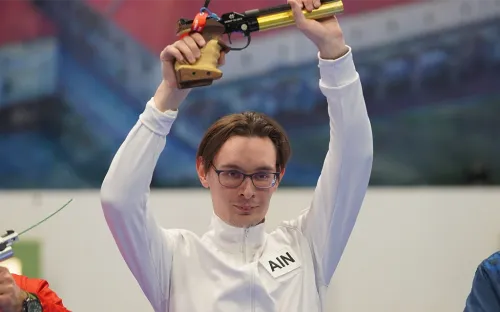 Шутки кончились. Россиянин победил турка-мема и стал семикратным чемпионом Европы