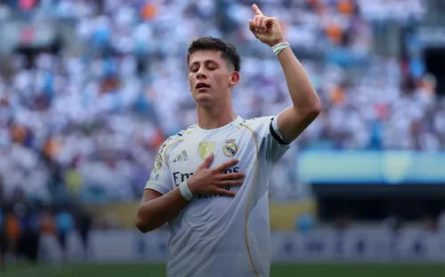 Отсидел как надо и сыграл. Гюлер выдержал «проверку лавкой», оправдав доверие 