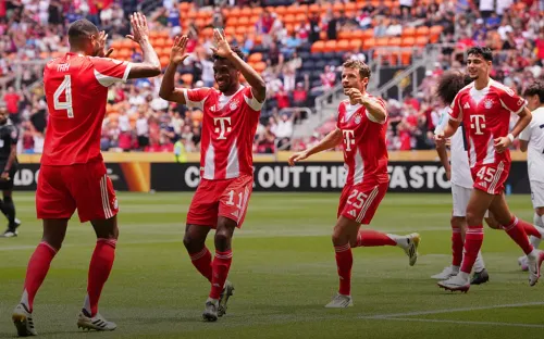 «Бавария» порезвилась в первом туре КЧМ. Отгрузила «ребятам с нашего двора» 10 мячей