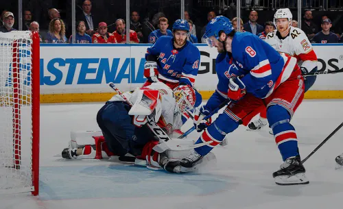 «Нереальный вратарь». Бобровский вытащил для «Флориды» первый матч серии с «Рейнджерс»