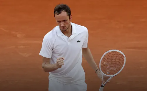 Медведев покоряет Париж. Даня снёс австралийца и сделал первый шаг к медалям ОИ