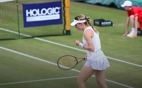 Александрова отправила юную американку домой. В полуфинале её уже ждёт Самсонова