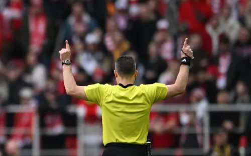 Сын легенды и девушка-ассистент. РПЛ представила список арбитров на сезон