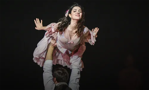 Французский роман Медведевой. Без юмора и романтики к сердцу чемпионки не подступиться