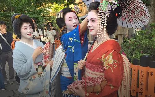 Азиатские страсти. Туктамышева и Медведева покорили Японию