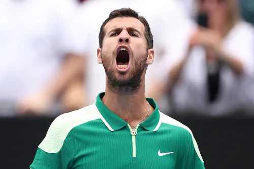 Хачанов показал топ-уровень на АО. Россиянин шёл по краю, но дожал дерзкого чеха