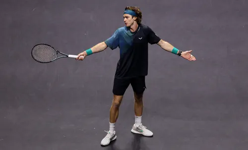 Роттердам — не город Рублёва. Неудобный австралиец дожал Андрея в трёх сетах