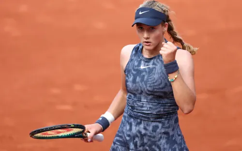 Мирра в четвертьфинале «Ролан Гаррос»! Под каток угодила бывшая россиянка