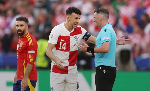 Судья похоронил камбэк Хорватии. Красная карточка и перебитый пенальти могли всё исправить