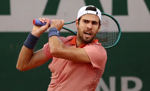 Катастрофа россиянина на «Ролан Гаррос». Хачанов отдал словаку выигранный матч