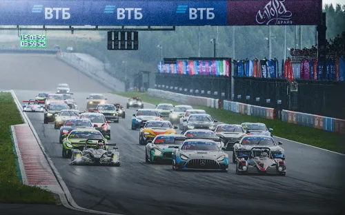 Гонки, дрифт и рок-н-ролл. GARAGE FEST подарил адреналин и яркое зрелище