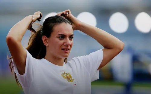 О чём плакала Исинбаева. Самые трогательные моменты в карьере легендарной легкоатлетки