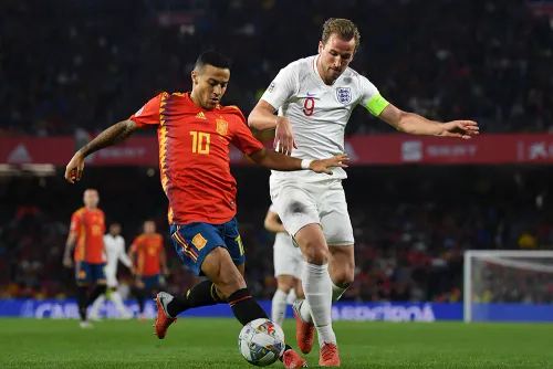 Англия разгромила испанцев за тайм. Три гола за 22 минуты от команды Саутгейта