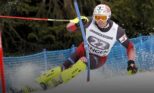 Отдых едва не обернулся трагедией. Чемпиона мира вытащили из моря у берегов Черногории