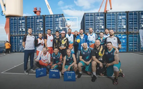 В Мурманске – свой олимпийский турнир. Призёры ОИ в Лондоне сыграли в баскетбол на корабле