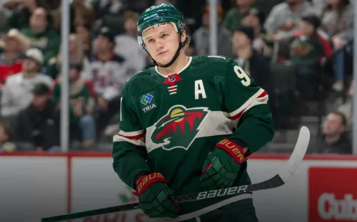 Капризов хочет в плей-офф. Россиянин дважды забил сам и организовал гол партнёрам