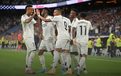 Команда сыграла на Мбаппе. Красивый жест игроков «Реала» позволил Килиану оформить дубль