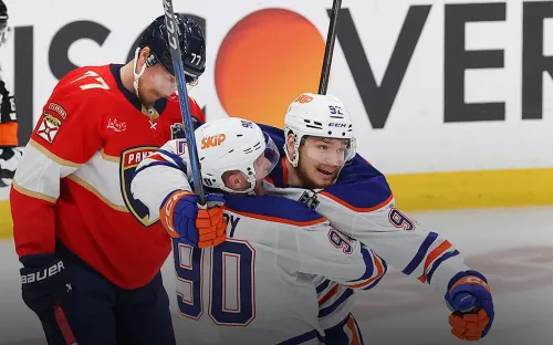 Подколзин в турборежиме. Россиянин поднял «Ойлерз» с колен и помог сравнять счёт в серии