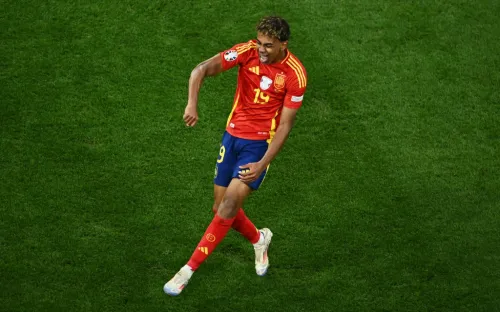 Вундеркинд творит историю. Ямаль забил самый молодой гол в 1/2 финала Евро и ЧМ