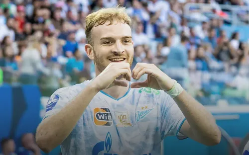 Задвинул Соболева. Конкурент Александра победным дублем дебютировал в «Зените»