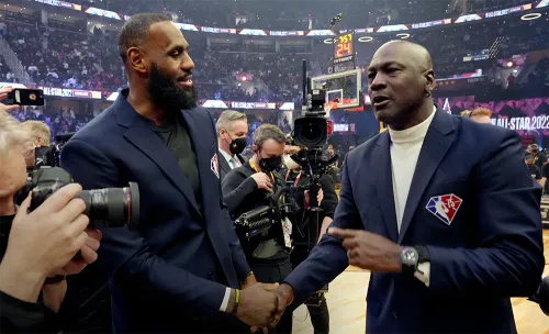 «Я, чёрт возьми, с тобой не разговариваю!» Джордан годами игнорирует Леброна