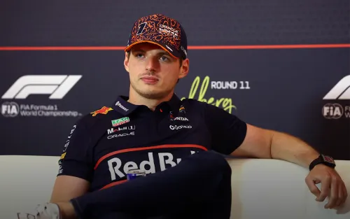 В погоне за Максом. «Мерседес» хочет подписать звезду Формулы-1