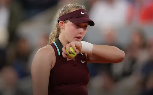 Мирру просто уничтожили. Французы устроили беспредел и довели россиянку до срыва