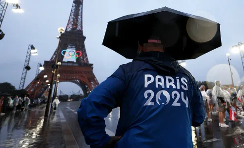 МОК поплатился деньгами за ЛГБТ*-пародию. ОИ потеряли ещё одного крупного спонсора