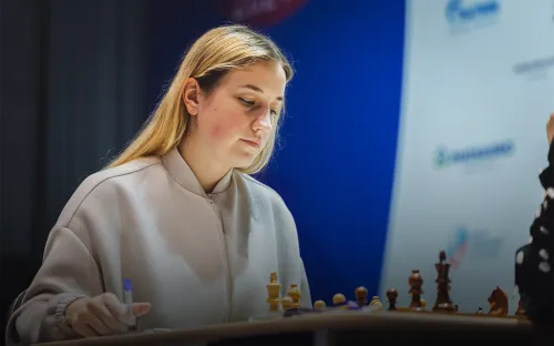 Секс-символ шахмат сбежала из сборной России. Это её вторая смена гражданства