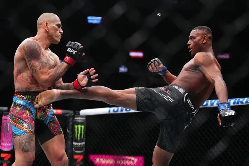 Соперник пробил в пах. Экс-чемпион осадил судью и вырубил наглого американца