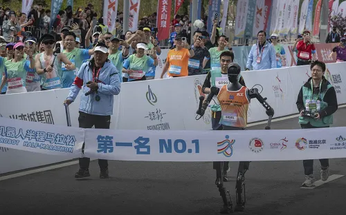 Восстание машин отменяется. Полумарафон роботов и людей оставил неоднозначное впечатление