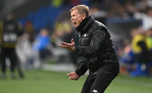 Сотворил сенсацию в Кубке и вёл клуб в РПЛ. Почему «Акрон» расстался с успешным тренером?