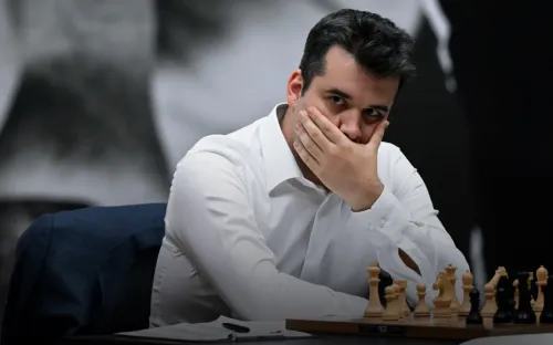 Русских шахматистов не пускают в Канаду. ФИДЕ встала на защиту Непомнящего и других