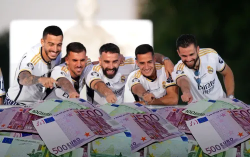 Королевский миллиард. Монстр из Мадрида бьёт все финансовые рекорды