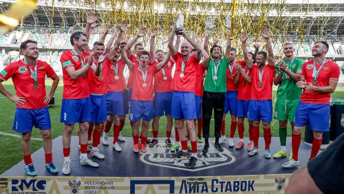 Стихи Малофеева и пенальти Каряки. Россия обыграла Беларусь в Лиге Легенд