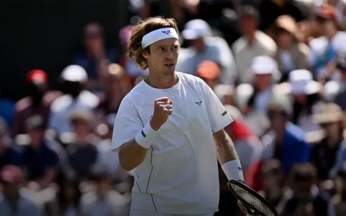 Доминирующая победа Рублёва! Россиянин уверенно шагает по сетке Уимблдона
