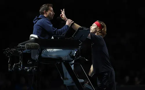 Русский теннисист назвал судью дебилом и «поплыл». Эмоции могут убить карьеру Рублёва