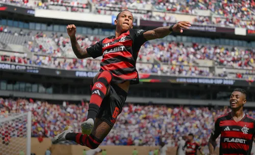 Пляжная бригада. Бразильцы устроили «карнавал» побед на Клубном чемпионате мира