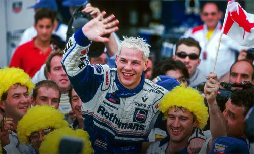 Выбил Михаэля Шумахера и приехал первым. Историческое чемпионство Жака Вильнёва