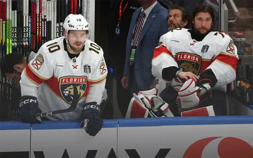 Тарасенко пытался спасти «Флориду», но разгром был неизбежен. Не выручил даже Бобровский