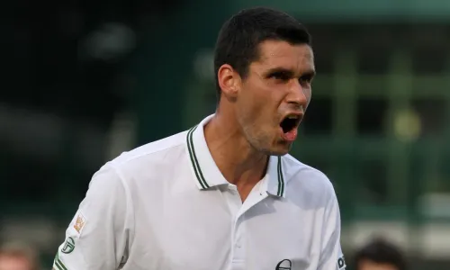 «Да пошёл ты!» Румынский теннисист ушёл с корта во время игры