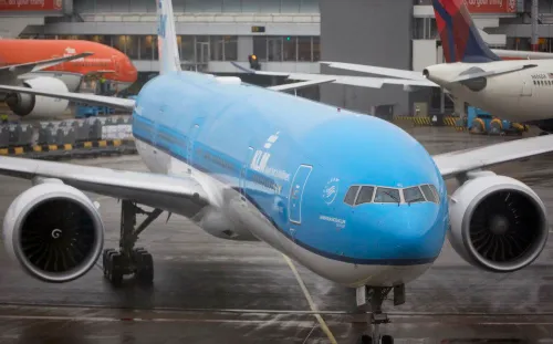 Сборную России скандально выгнали из самолёта в Европе. Пассажиры были в восторге