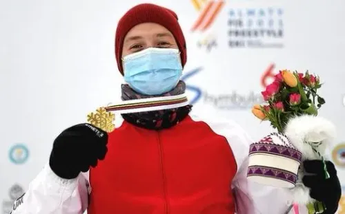 Буров превзошел даже Большунова. У России - первый двукратный чемпион мира этой зимы