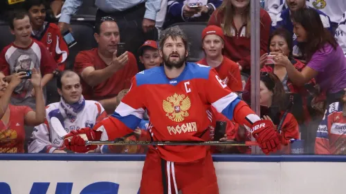 Круче Бузовой и Ивлеевой. Овечкин без всякого TikTok сумел стать кумиром подростков