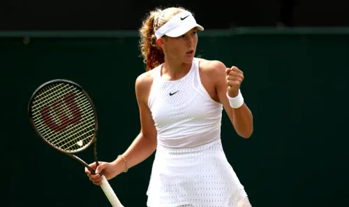 16-летняя россиянка провалила первый сет. Мирра взяла себя в руки и вынесла австралийку