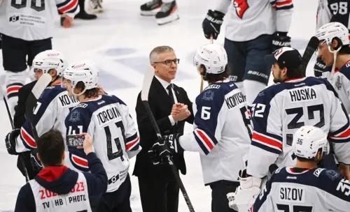 Тики-така Ларионова. В Нижнем Новгороде новая философия хоккея