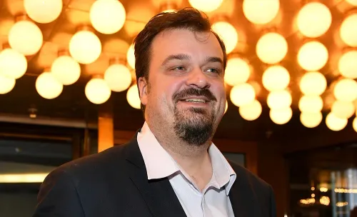 «Сборная играет. И правильно делает». Трезвый взгляд от Василия Уткина